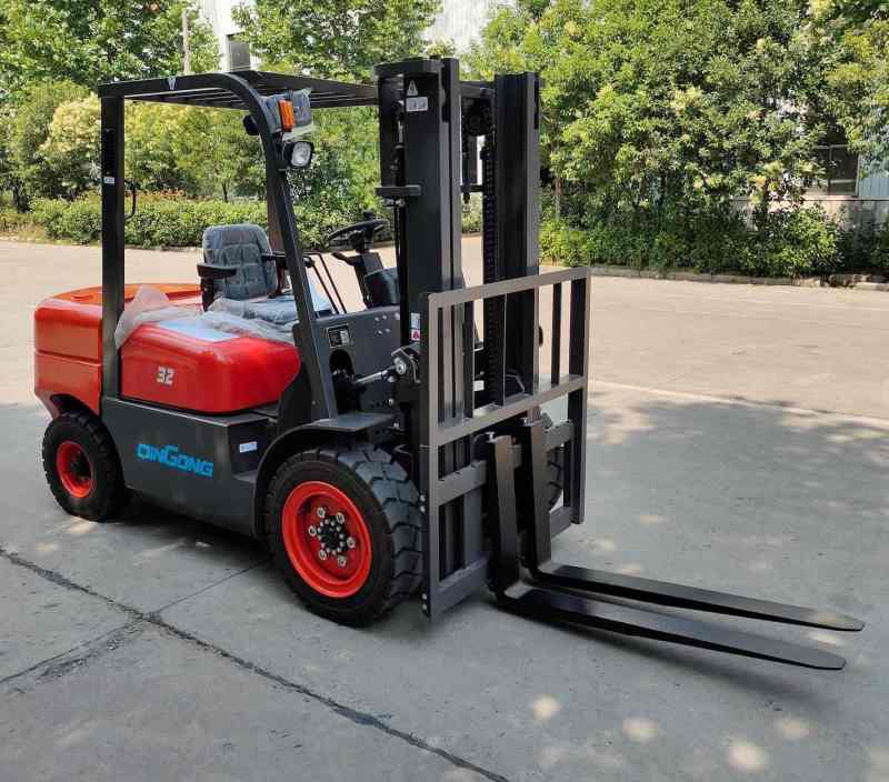 QINGONG 3.2Ton Diesel Forklift Truck Lift Truck