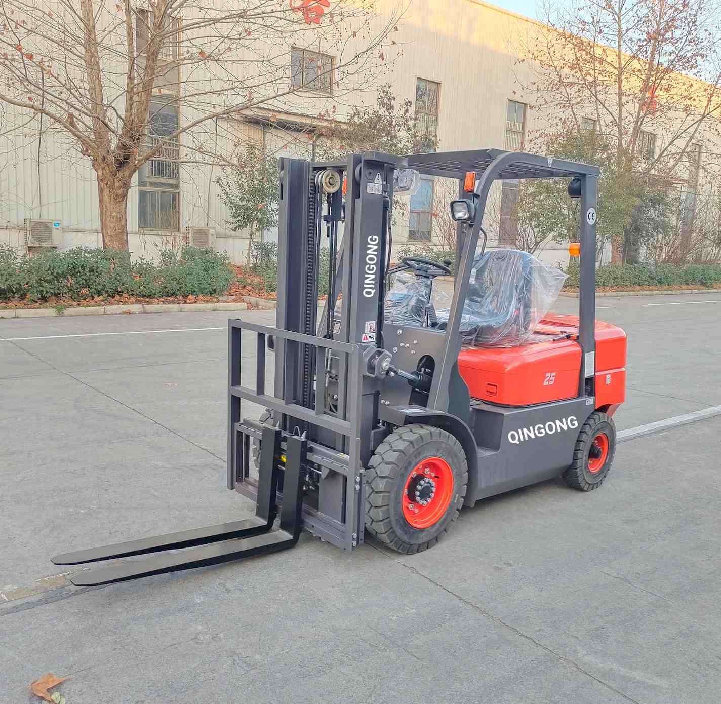 QINGONG 2.5Ton Diesel Forklift Truck Lift Truck