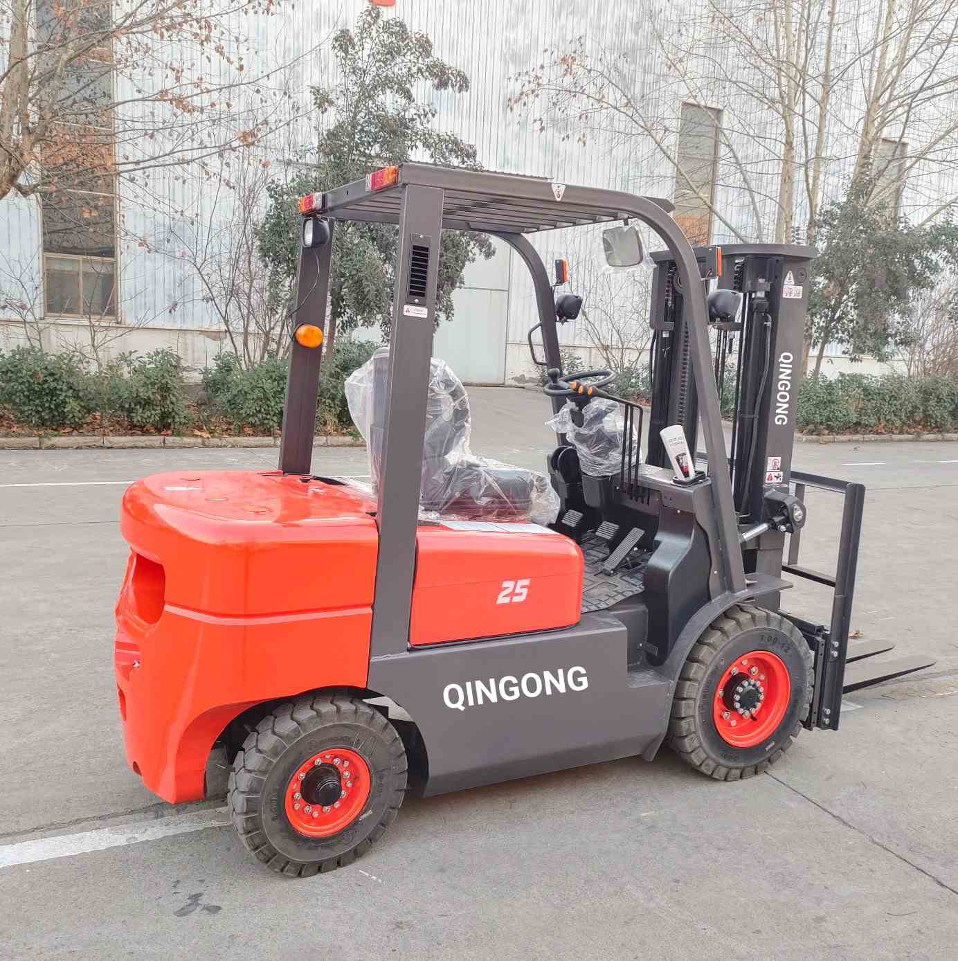QINGONG 2.5Ton Diesel Forklift Truck Lift Truck