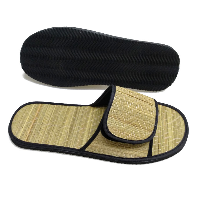 Latest Custom Logo Slippers Fact OEM Print Shoes Men and Women's Grass Flip Flops