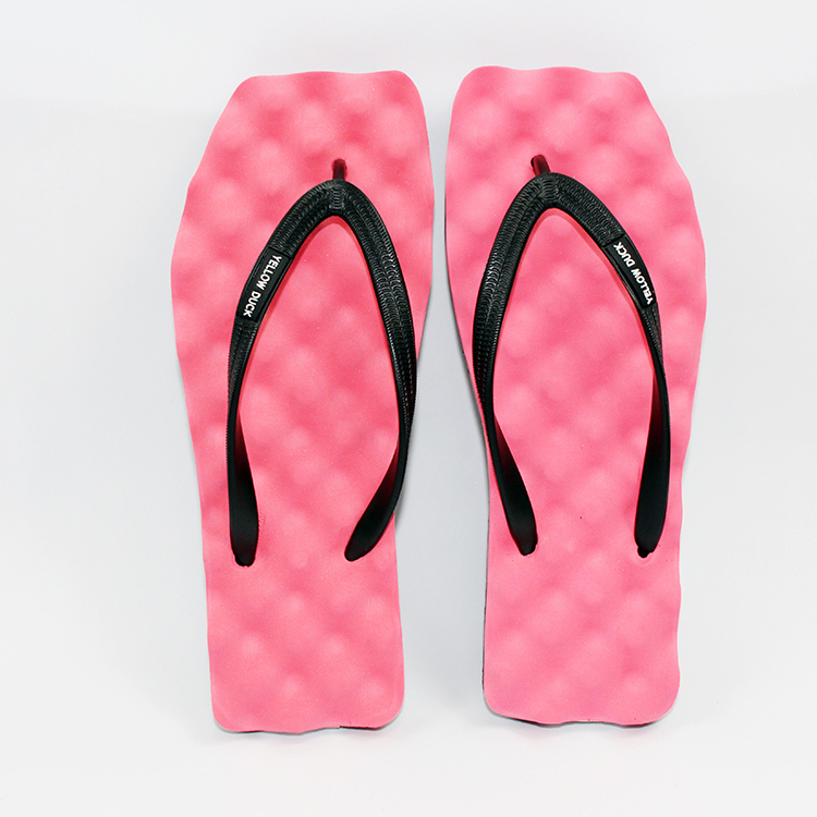 Specially shaped massage flip flops soft comfortable beach flip flop slippers for men