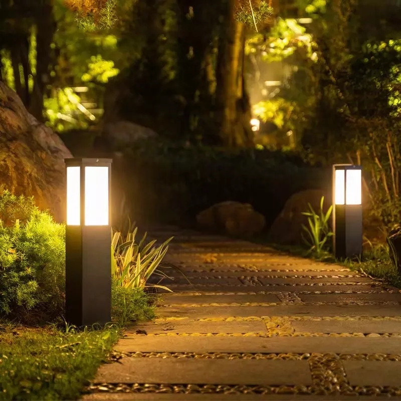 Factory Price Solar Bollard Light Modern Garden Landscape Lighting Outdoor Garden Solar Lawn Lights