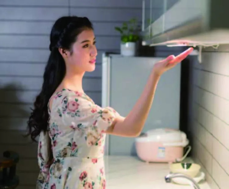 High Quality Wholesale wireless Hand wave sensor cabinet led light sensor led lights