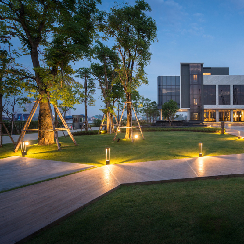 Luxury City Waterproof Modern Led Lawn Lights Courtyard Garden Landscaping Lights Outdoor Lighting