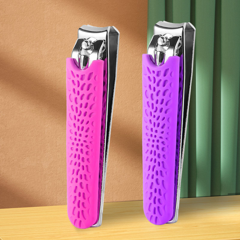 Stainless Steel Metal Nail Clipper With Silicone Cover