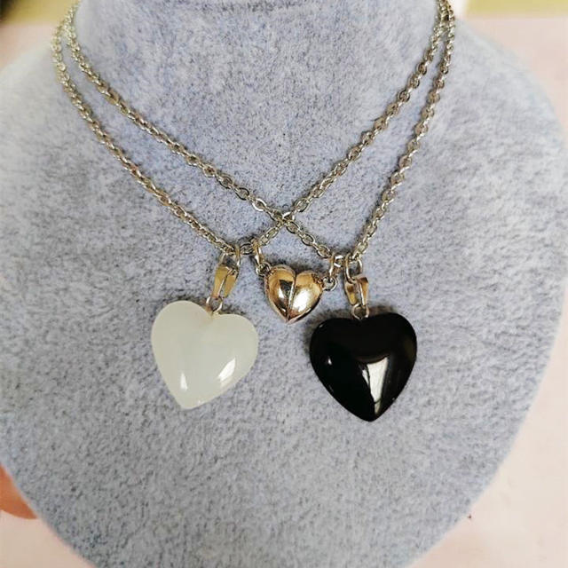 Amazon hot sale magnetic heart natural stone pendant couple necklace