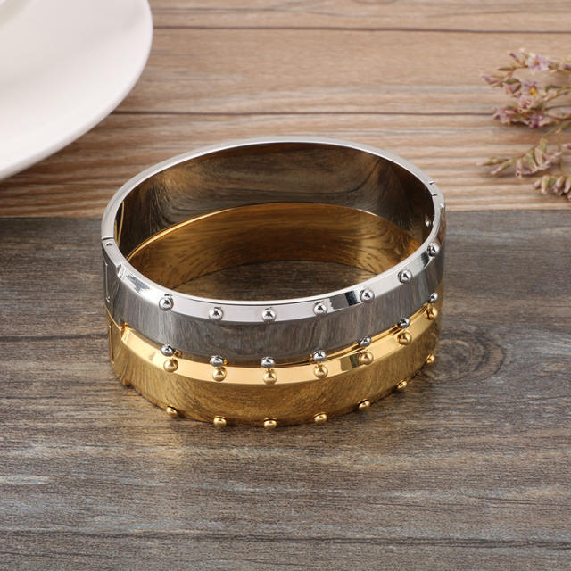 Rivet titanium steel bangle