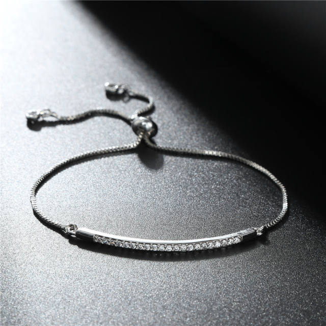 Dainty chain bracelet