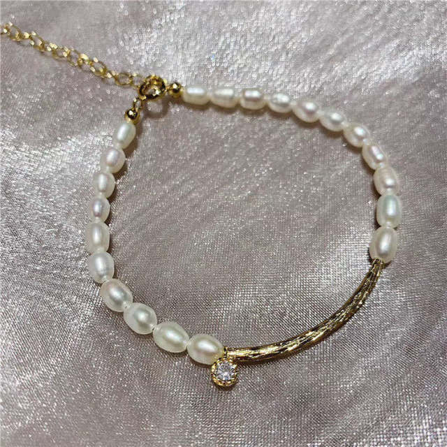 Natural pearl bracelet