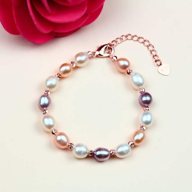 Freshwater pearl bracelet