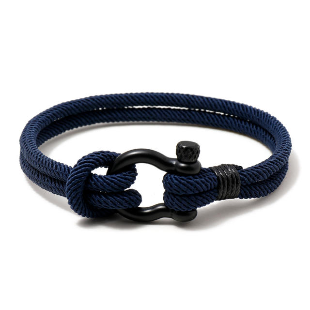 Horseshoe bucklet string bracelet for men