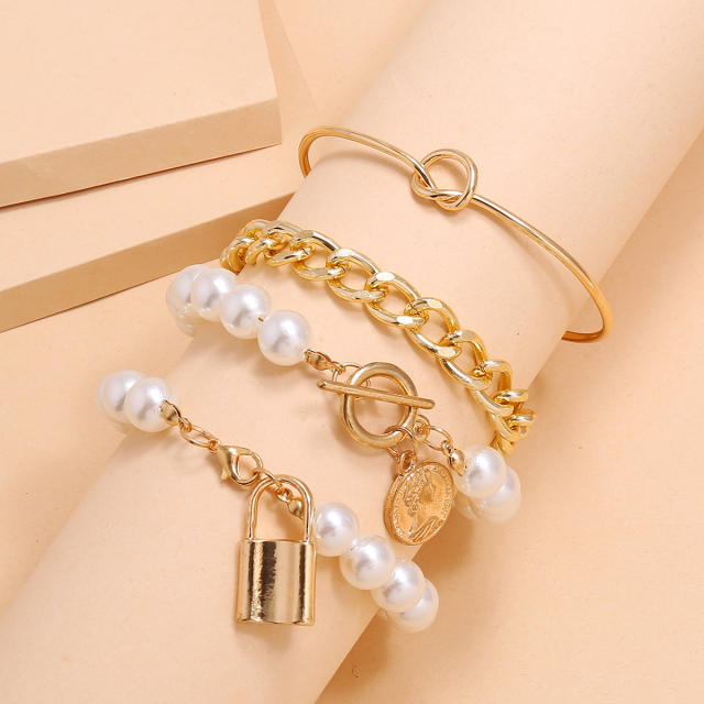 4pcs faux pearl bracelet set