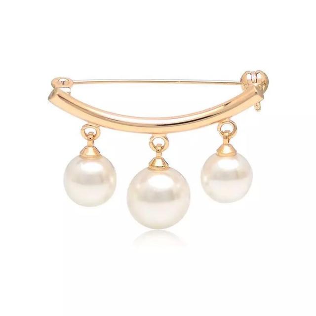 Three pearls simple brooch