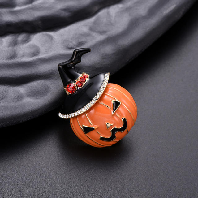 Halloween diamond pumpink brooch