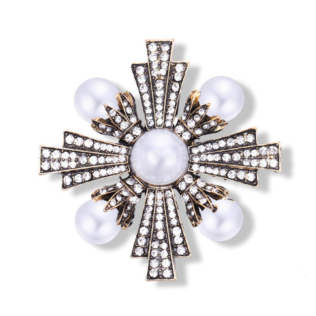 Fashion crystal pearl cross brooch
