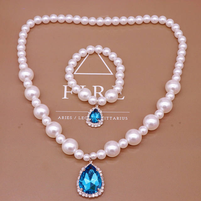 Faux pearl drop pendant jewelry set for kids