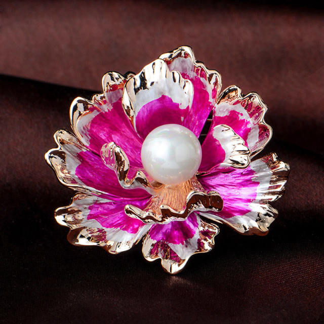 Pearl flower popular brooch