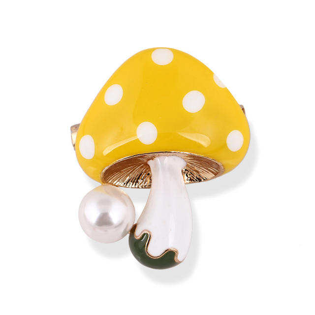Popular pearl small mushroom brooch