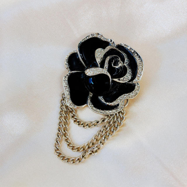 Black rose enamel pearl tassel brooch