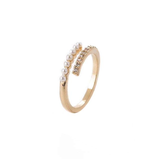 Cubic zirconia pearl open finger ring