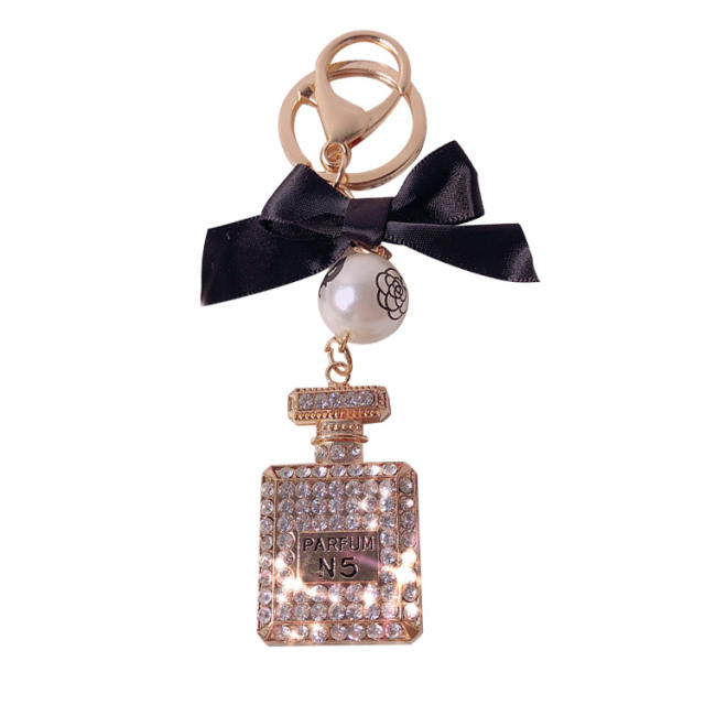 Pearl diamond bottle keychain