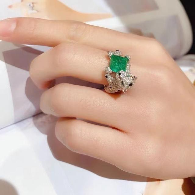 Pave setting cubic zircon leopard emerald rings