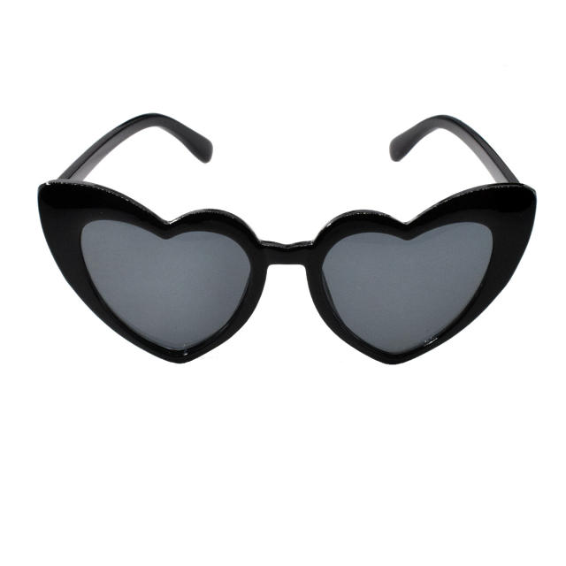 Fashion heart-shaped sunglasses