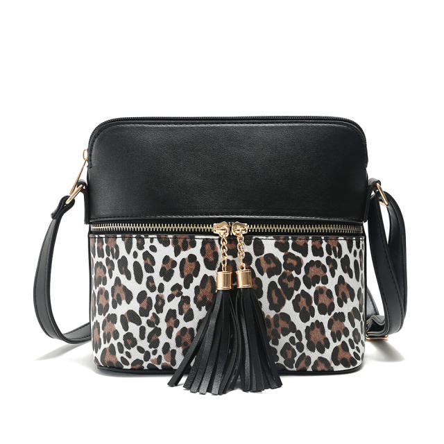 Leopard pattern tassel zipper crossbody bag
