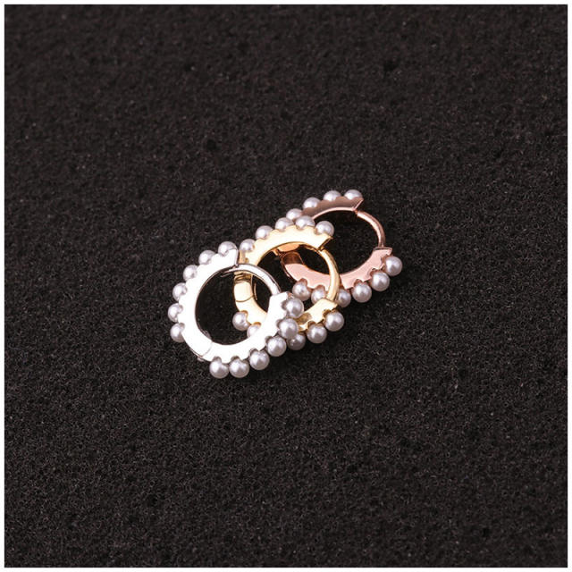 Fashion pearl hoop huggie earrings