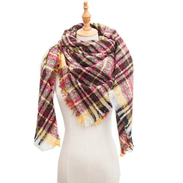 Hot sale autumn winter design triangle shape warm scarf