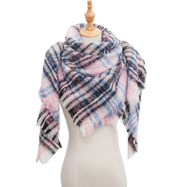 Hot sale autumn winter design triangle shape warm scarf