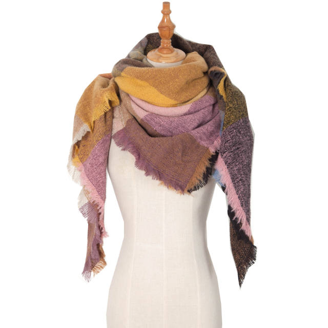 Hot sale autumn winter design triangle shape warm scarf