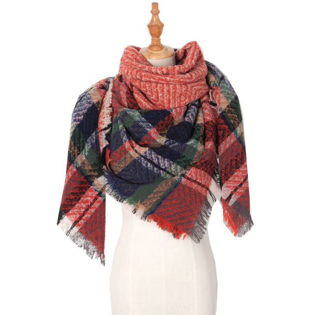 Hot sale autumn winter design triangle shape warm scarf