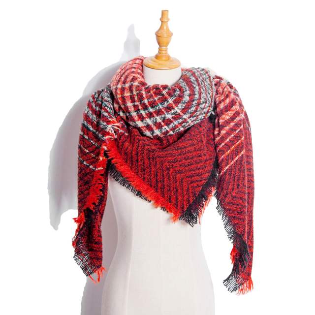 Hot sale autumn winter design triangle shape warm scarf