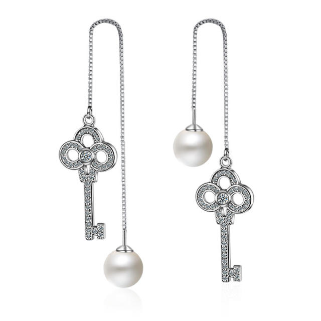 Cubic zirconia key Pearl diamond threader earrings