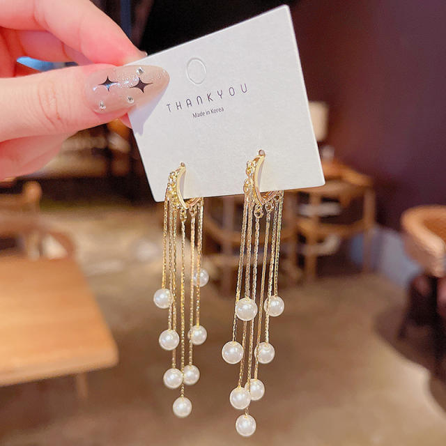 Fashion pearl chain tassel earrings