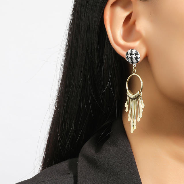 Fashion metal hoop tassel earrings