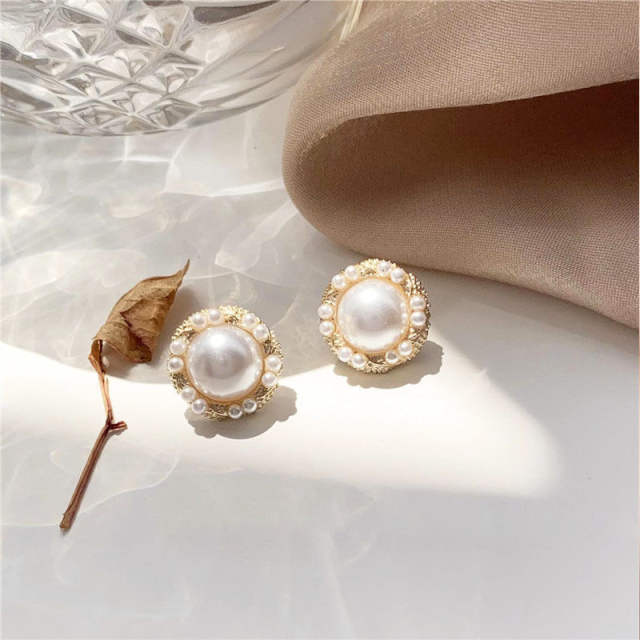 Imitation pearl stud earrings