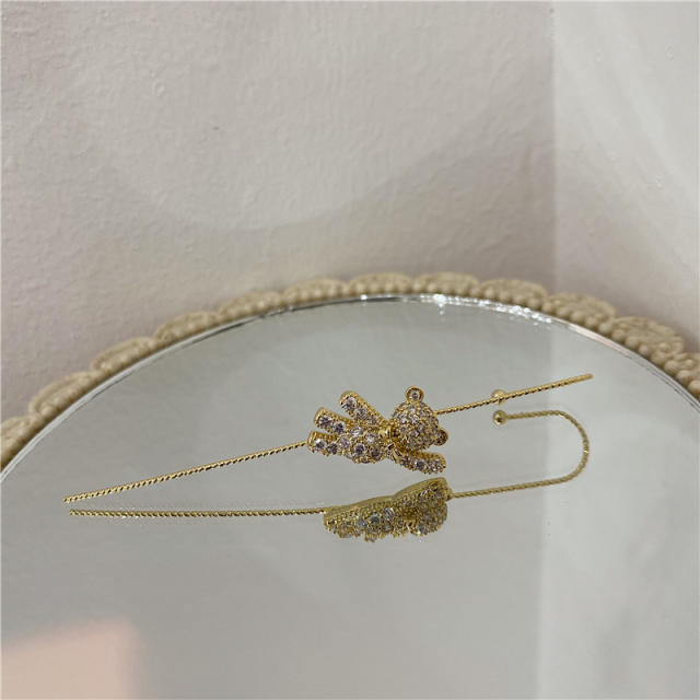 Fashion zircon pearl ear pin