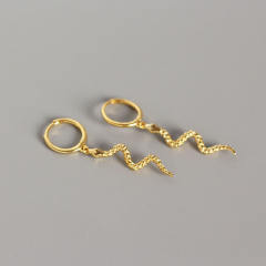 S925 silver snake huggie earrings