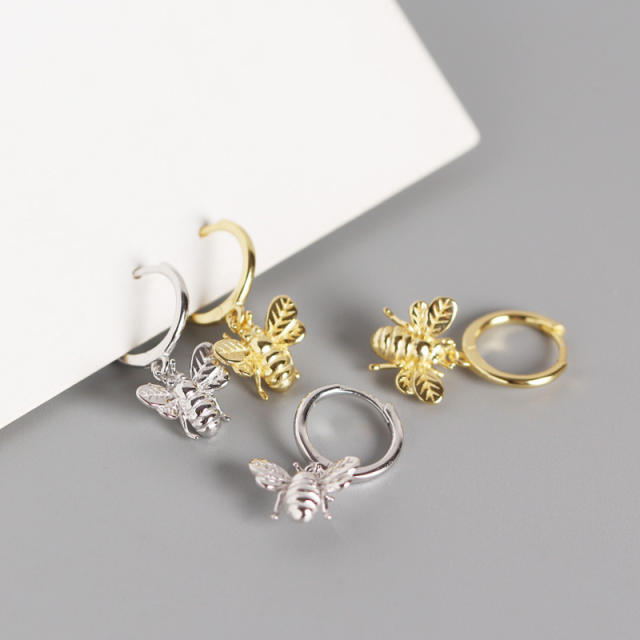 S925 bee drop huggie earrings