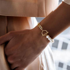 Delicate pearl stainless steel bracelet