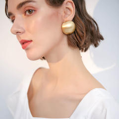925 silver needle exaggerated round ear studs