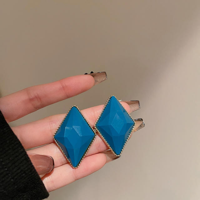 Blue color series vintage heart earrings