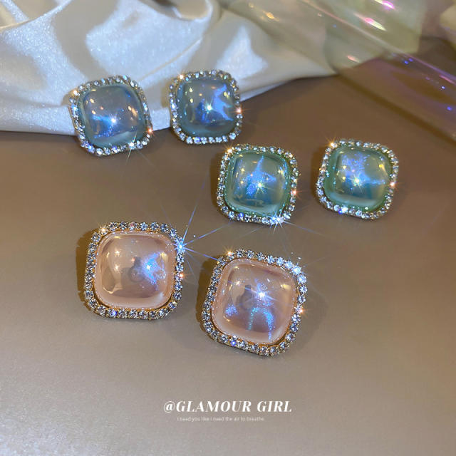 Classic square shaped faux pearl ear studs