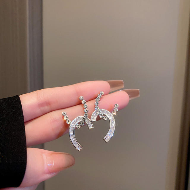 Crystal unique design ear studs