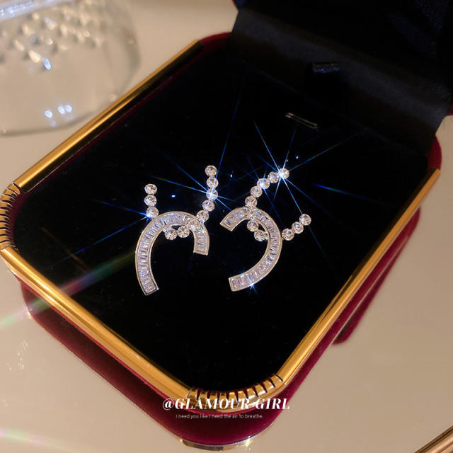 Crystal unique design ear studs
