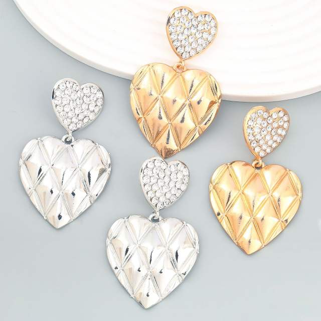 Metal feeling heart dangle earrings