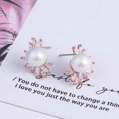 AAA cubic zircon pearl ear studs