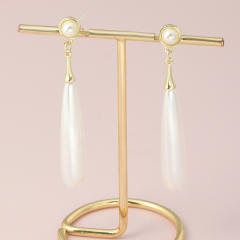 Faux pearl dropped earrings